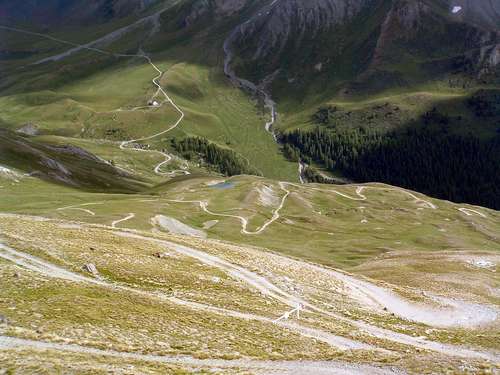 La piste de l'observatoire en été